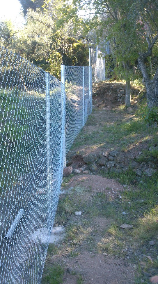 Detalle tanca metàlica Metacercat en Castellvell del  Camp 